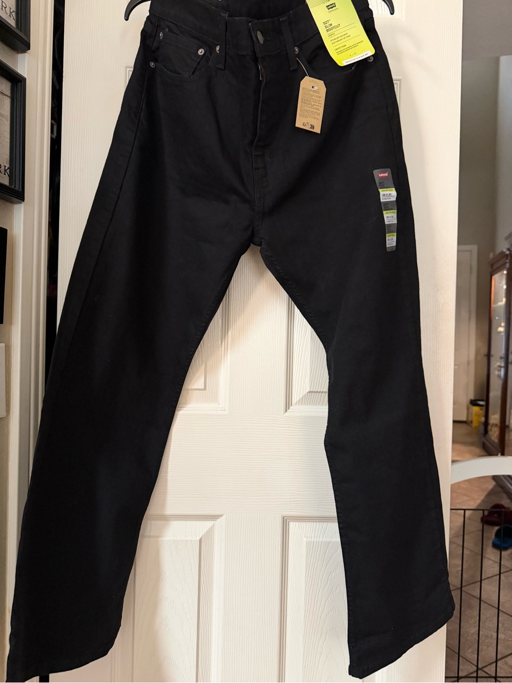 Levi's Men's Black Relaxed Straight Jeans